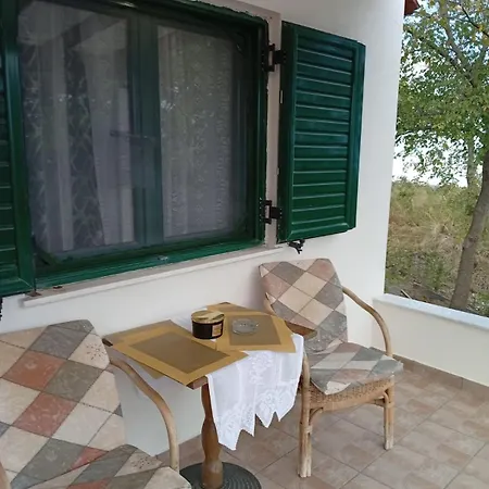 The αγιου χαραλαμπου Vakantiehuis Liapáta