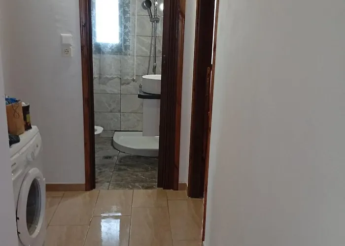 The αγιου χαραλαμπου 別荘 *